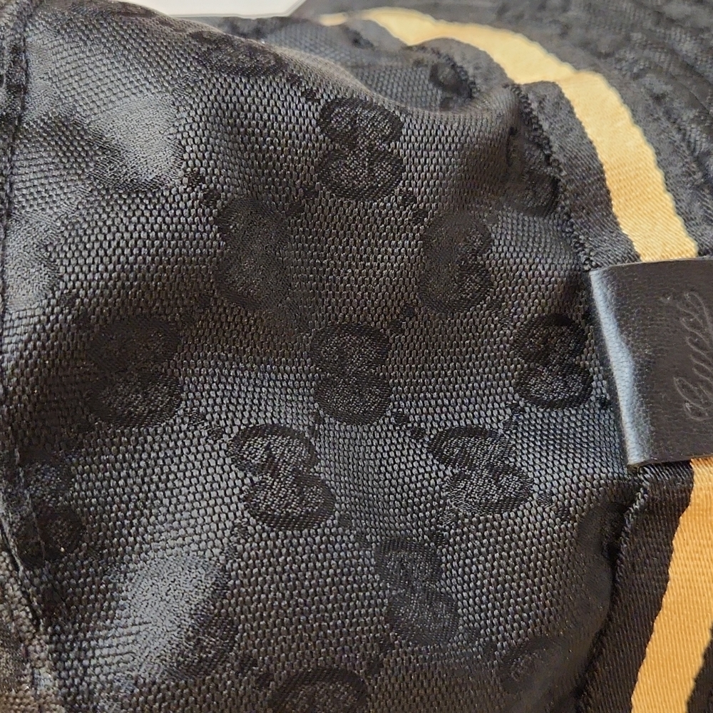 Authentic GUCCI Black Bucket Hat - Picture 4 of 8